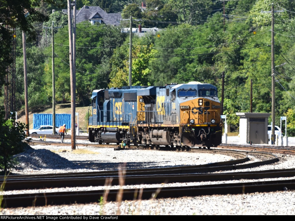 CSX 5368 and 6512